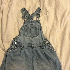 Girls denim overalls size 8-9